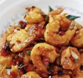 Креветки целые жареные с приправой сианласу (160)