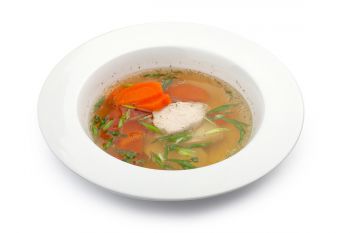 Суп куриный с морковью