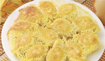 Жареные пельмени со свининой (135)