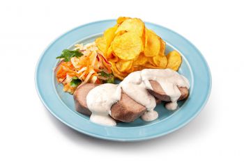 Язык под сливочно-кунжутным соусом