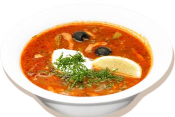 Сборная солянка из мясных деликатесов