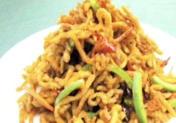 Свинина соломкой с острым перцем (90)