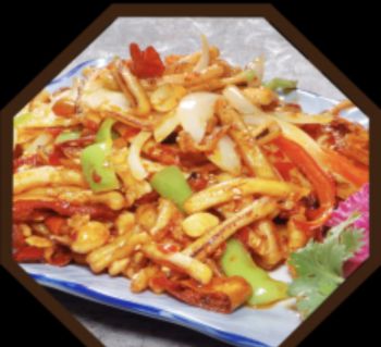 Жареные кальмары с побегами чеснока с острым вкусом (95)