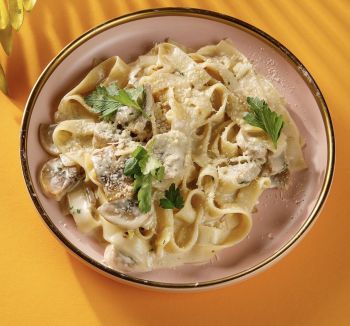 Паста с шампиньонами в сливочном соусе