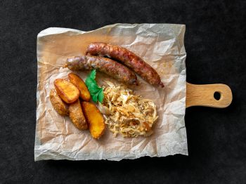 Колбаски мясные